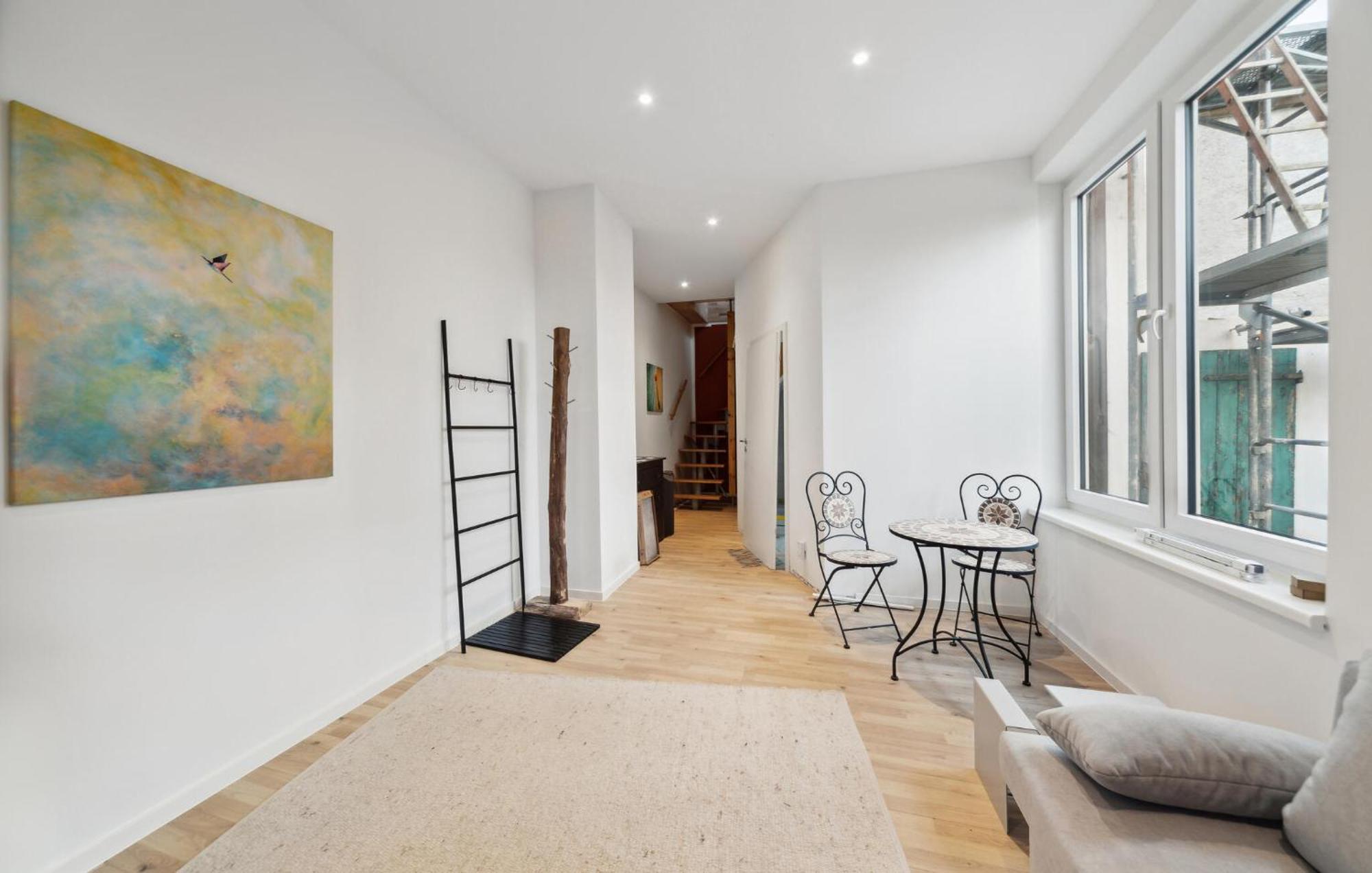 Apartment 2 Bedroom Gorgeous In